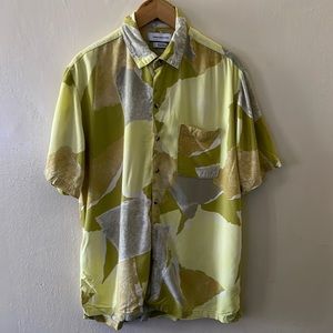 Abstract Button Down